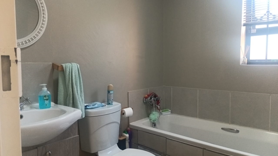 2 Bedroom Property for Sale in Rynfield Gauteng