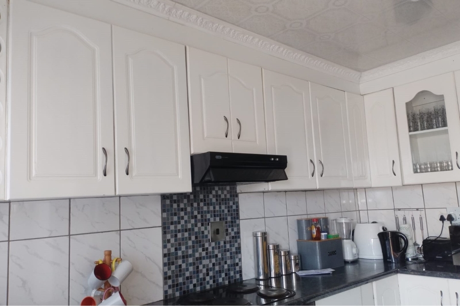 2 Bedroom Property for Sale in Bram Fischerville Gauteng