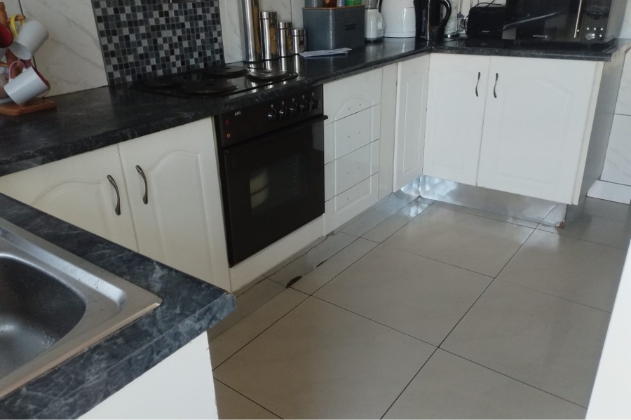 2 Bedroom Property for Sale in Bram Fischerville Gauteng