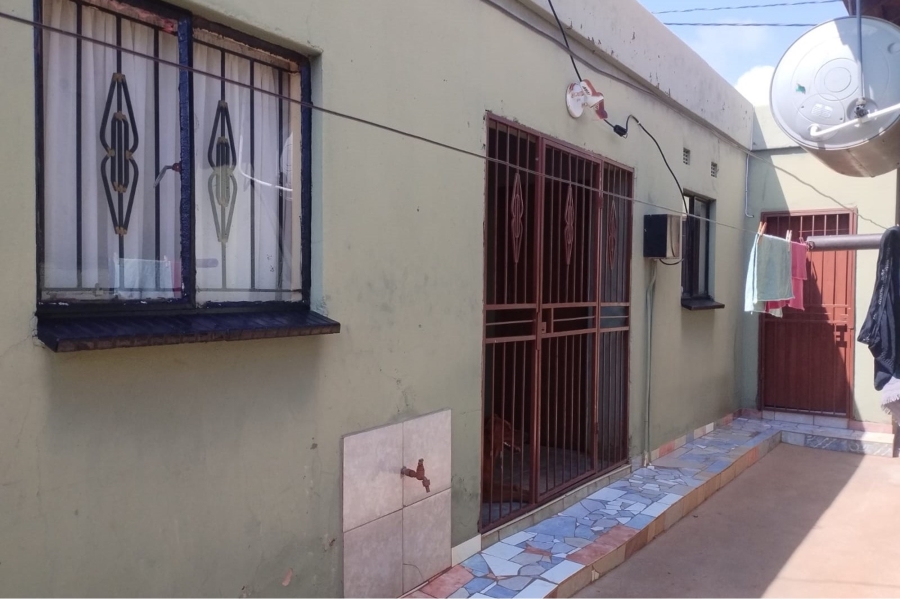 2 Bedroom Property for Sale in Bram Fischerville Gauteng