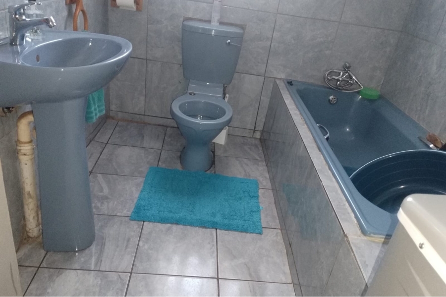 2 Bedroom Property for Sale in Bram Fischerville Gauteng