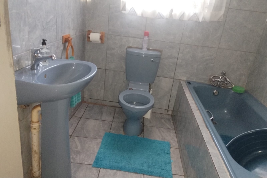 2 Bedroom Property for Sale in Bram Fischerville Gauteng