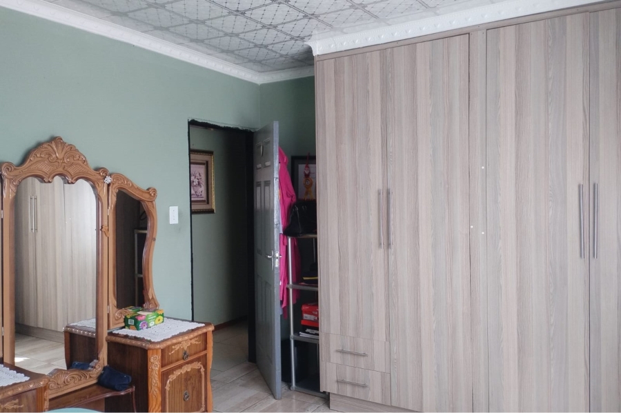 2 Bedroom Property for Sale in Bram Fischerville Gauteng