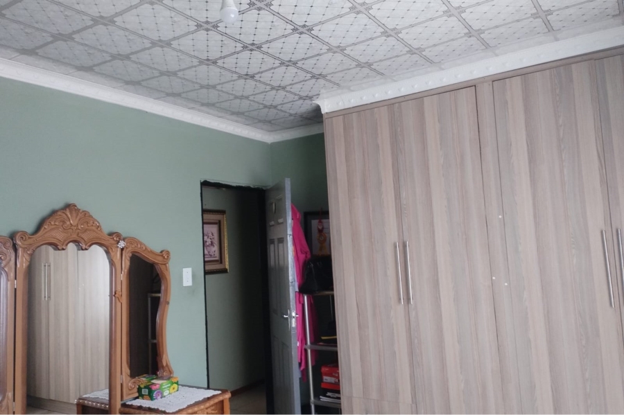 2 Bedroom Property for Sale in Bram Fischerville Gauteng