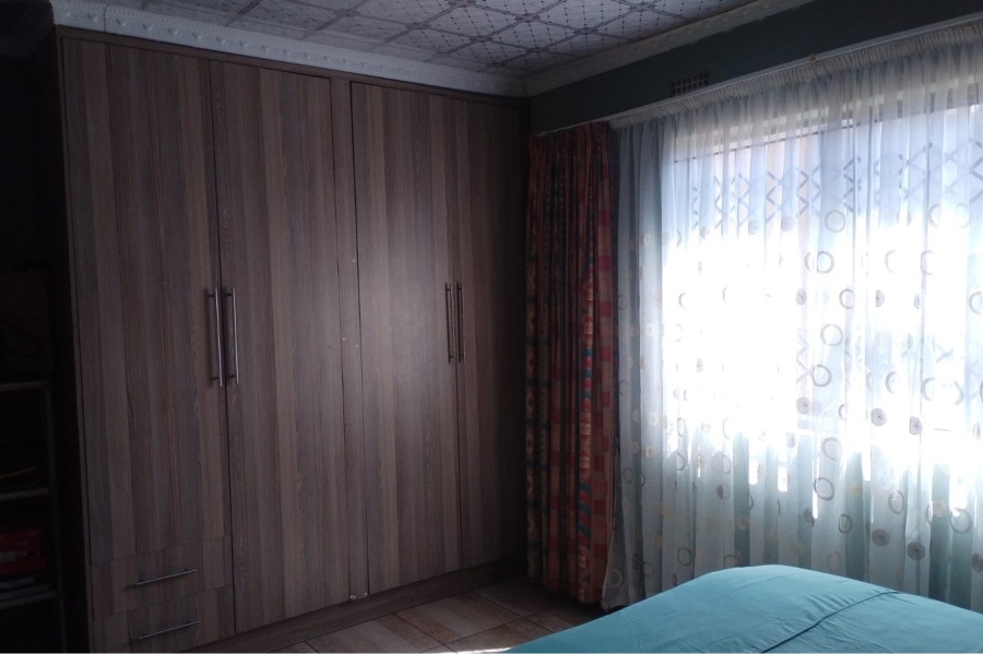 2 Bedroom Property for Sale in Bram Fischerville Gauteng