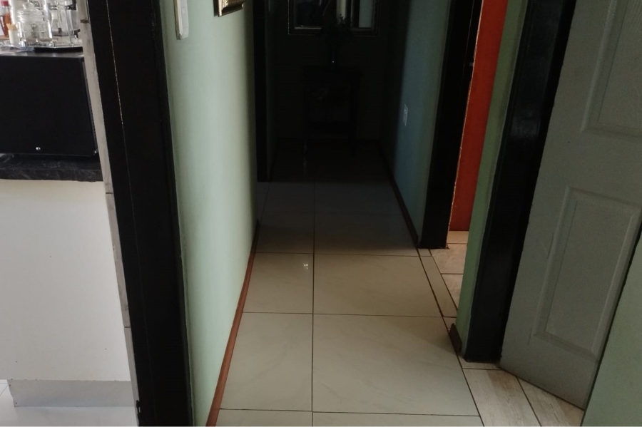 2 Bedroom Property for Sale in Bram Fischerville Gauteng
