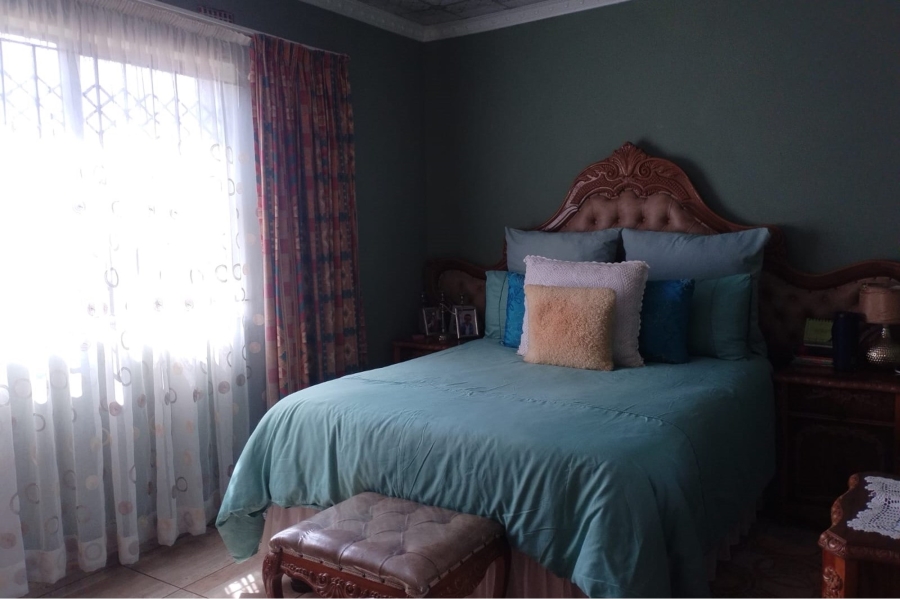 2 Bedroom Property for Sale in Bram Fischerville Gauteng