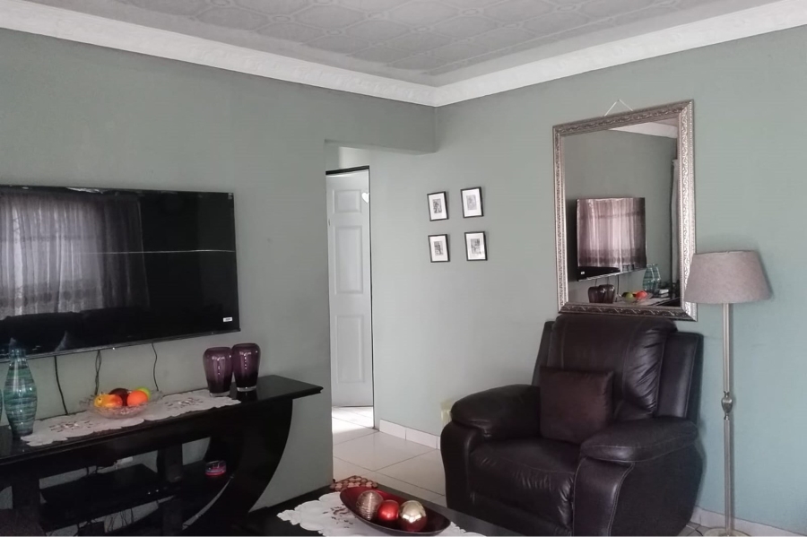 2 Bedroom Property for Sale in Bram Fischerville Gauteng