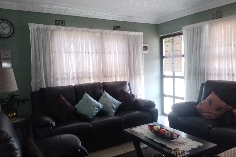 2 Bedroom Property for Sale in Bram Fischerville Gauteng