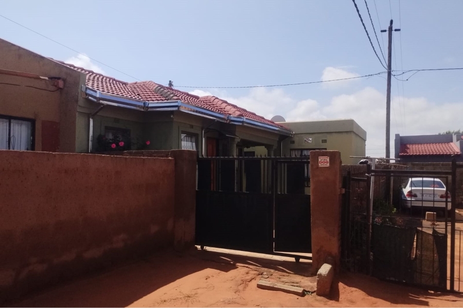 2 Bedroom Property for Sale in Bram Fischerville Gauteng