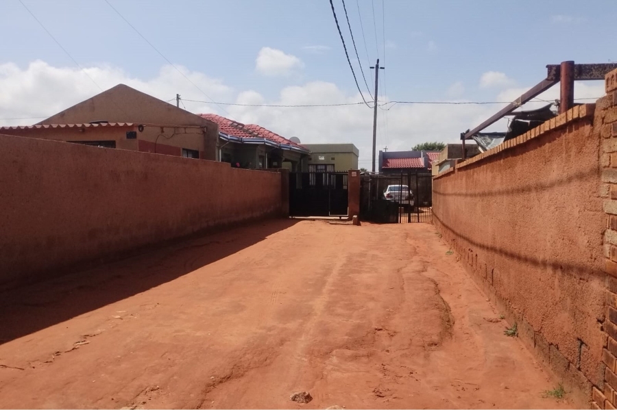2 Bedroom Property for Sale in Bram Fischerville Gauteng