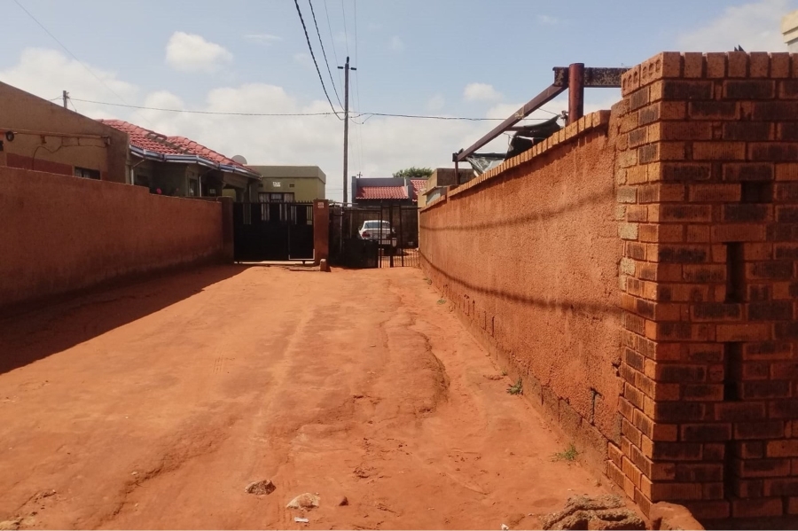 2 Bedroom Property for Sale in Bram Fischerville Gauteng