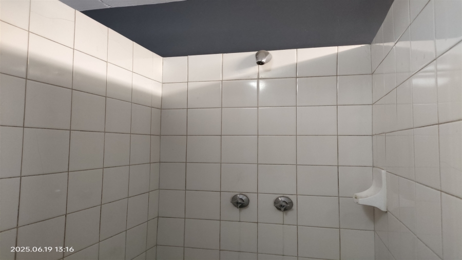 To Let commercial Property for Rent in Strijdom Park Gauteng