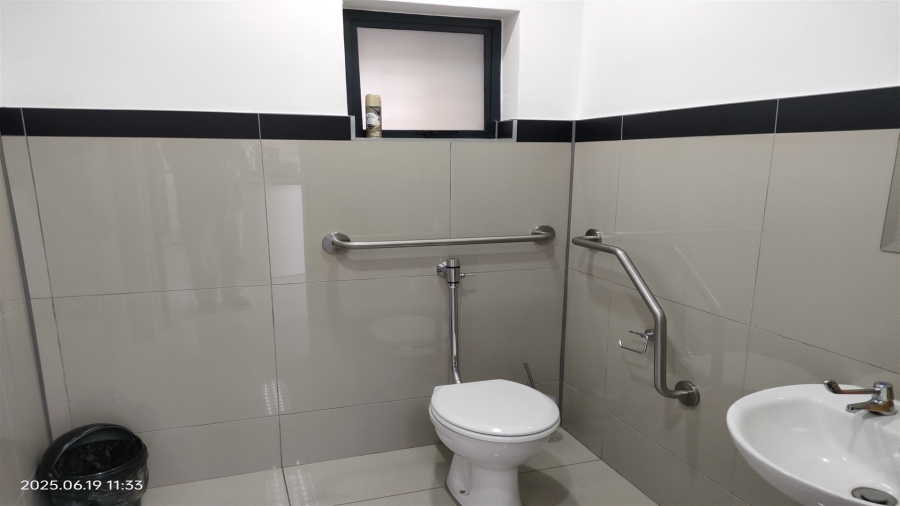 To Let commercial Property for Rent in North Riding Gauteng
