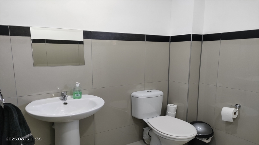 To Let commercial Property for Rent in North Riding Gauteng