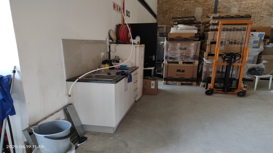 To Let commercial Property for Rent in North Riding Gauteng