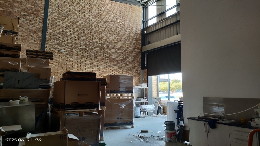 To Let commercial Property for Rent in North Riding Gauteng