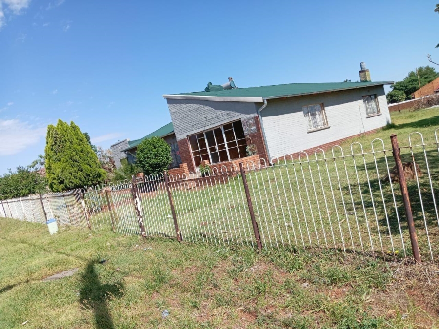 4 Bedroom Property for Sale in Mid Ennerdale Gauteng
