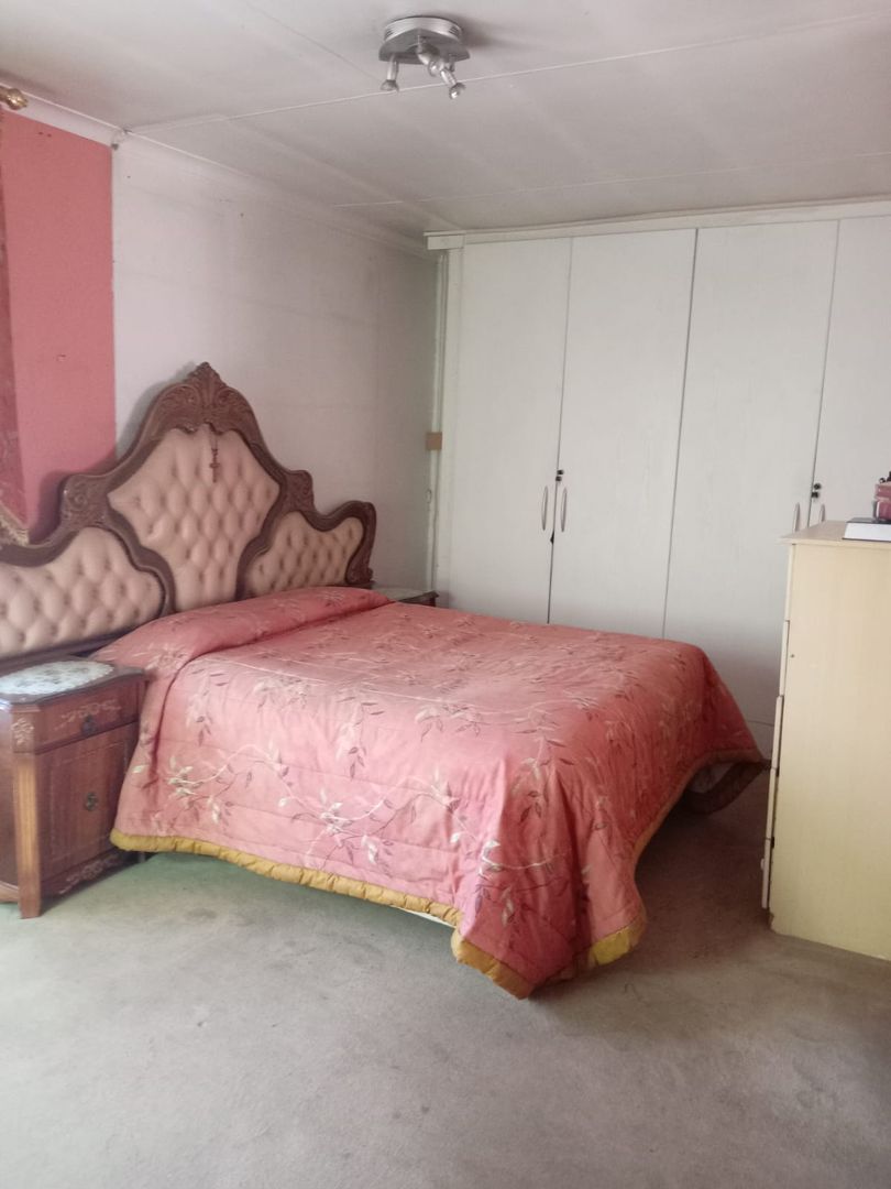 3 Bedroom Property for Sale in Lenasia South Gauteng