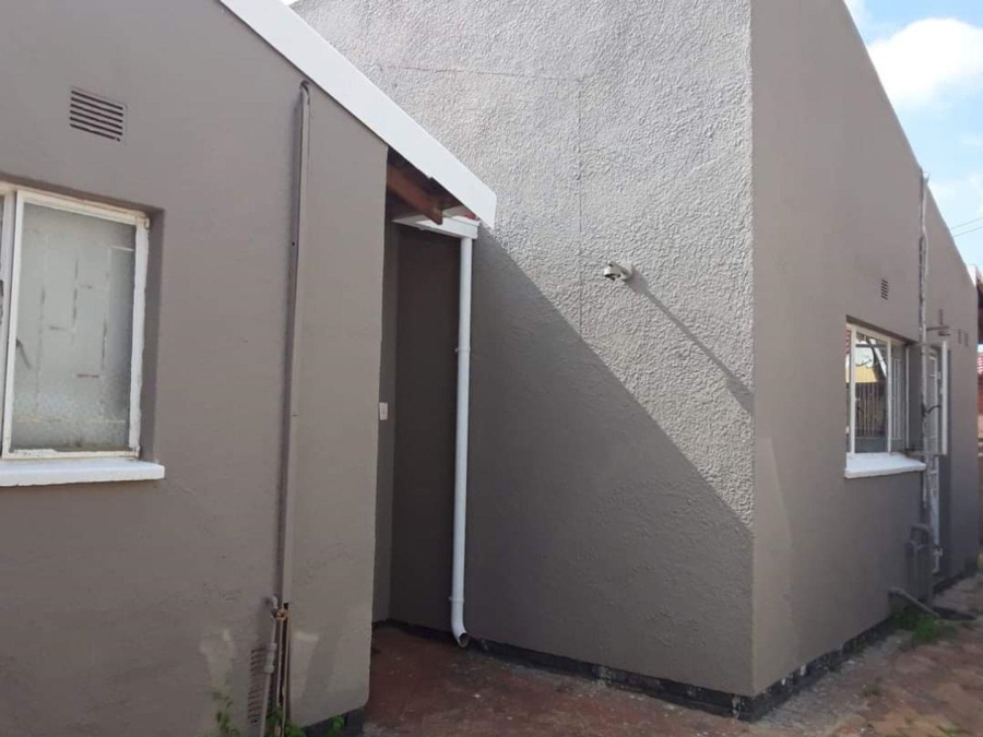3 Bedroom Property for Sale in Lenasia South Gauteng