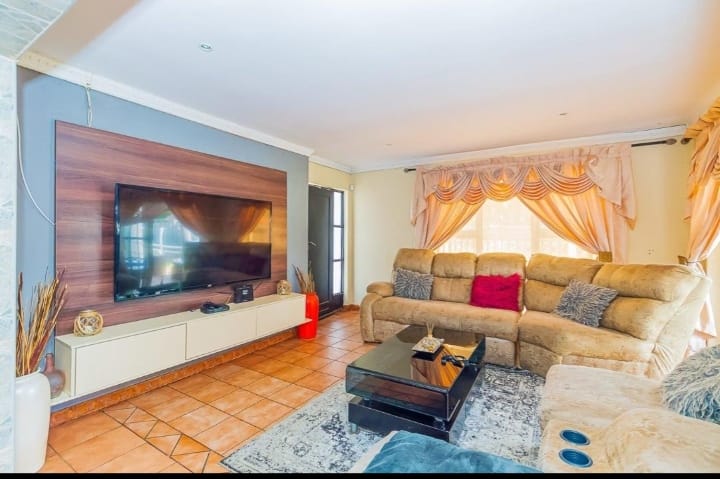 4 Bedroom Property for Sale in Kempton Park West Gauteng