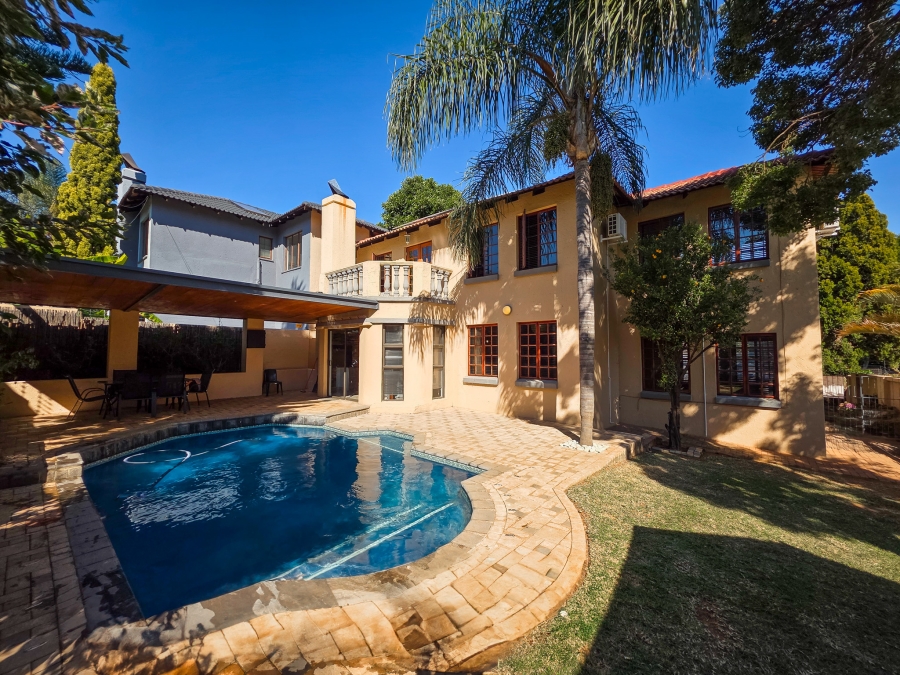 3 Bedroom Property for Sale in Faerie Glen Gauteng