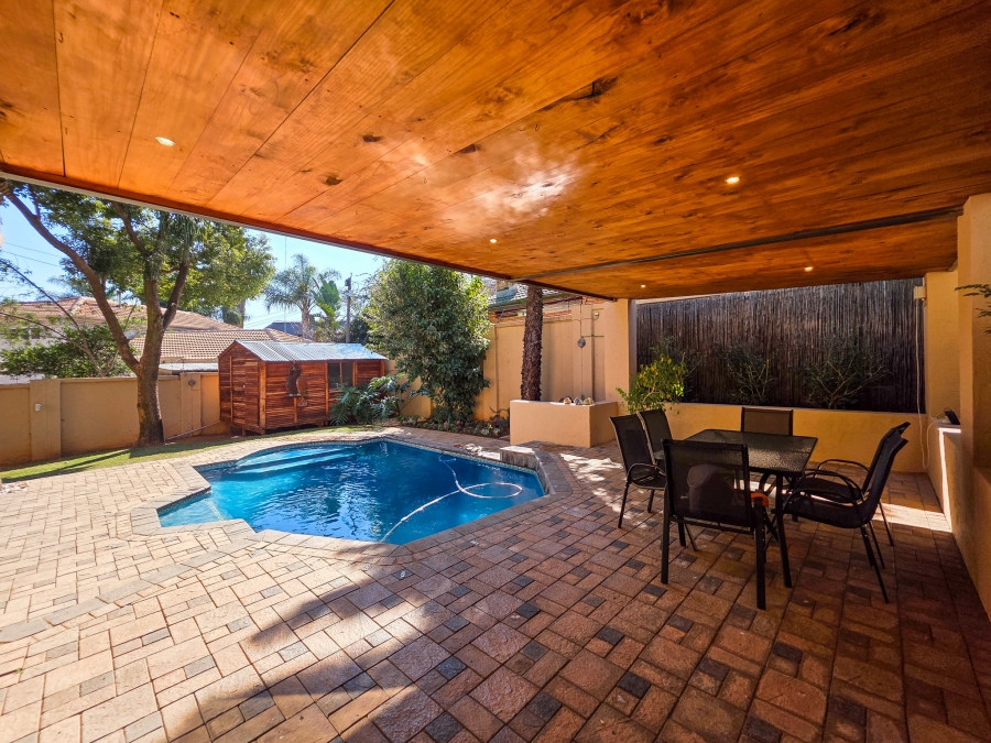3 Bedroom Property for Sale in Faerie Glen Gauteng