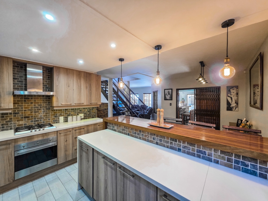 3 Bedroom Property for Sale in Faerie Glen Gauteng