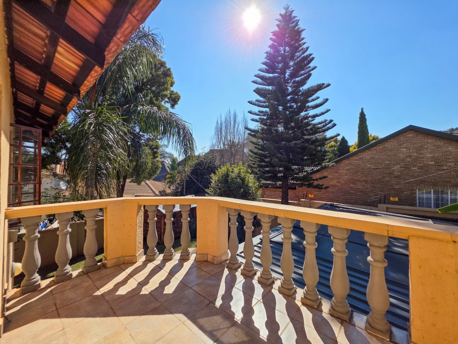 3 Bedroom Property for Sale in Faerie Glen Gauteng
