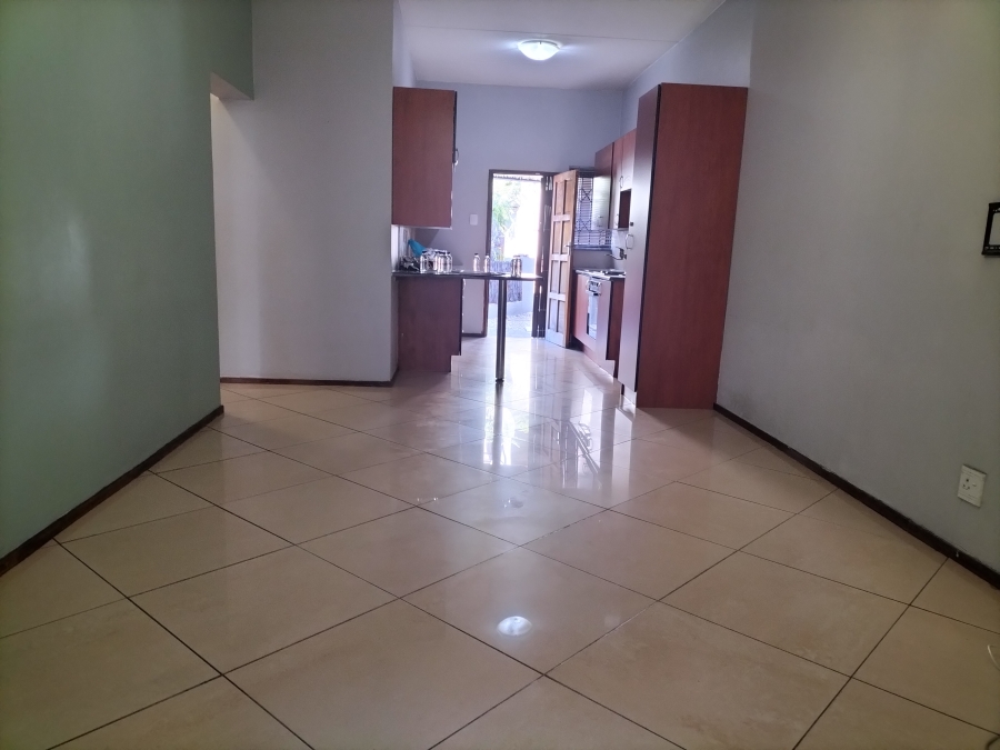 2 Bedroom Property for Sale in Little Falls Gauteng