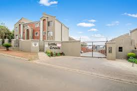 2 Bedroom Property for Sale in Little Falls Gauteng
