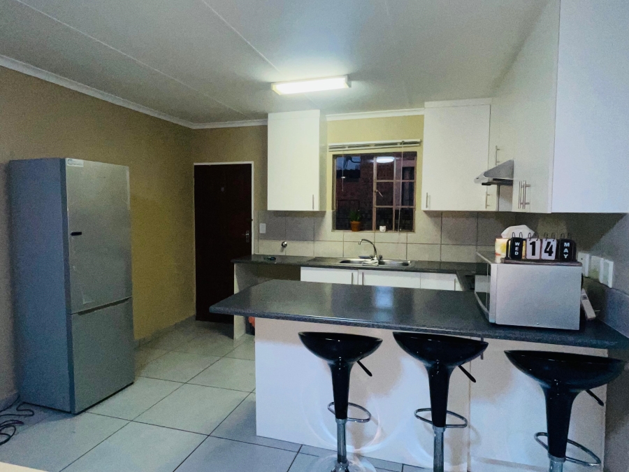 To Let 2 Bedroom Property for Rent in Wilgeheuwel Gauteng