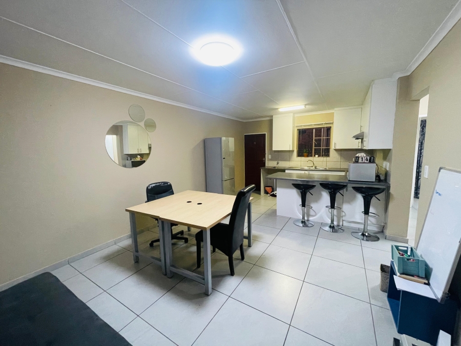 To Let 2 Bedroom Property for Rent in Wilgeheuwel Gauteng