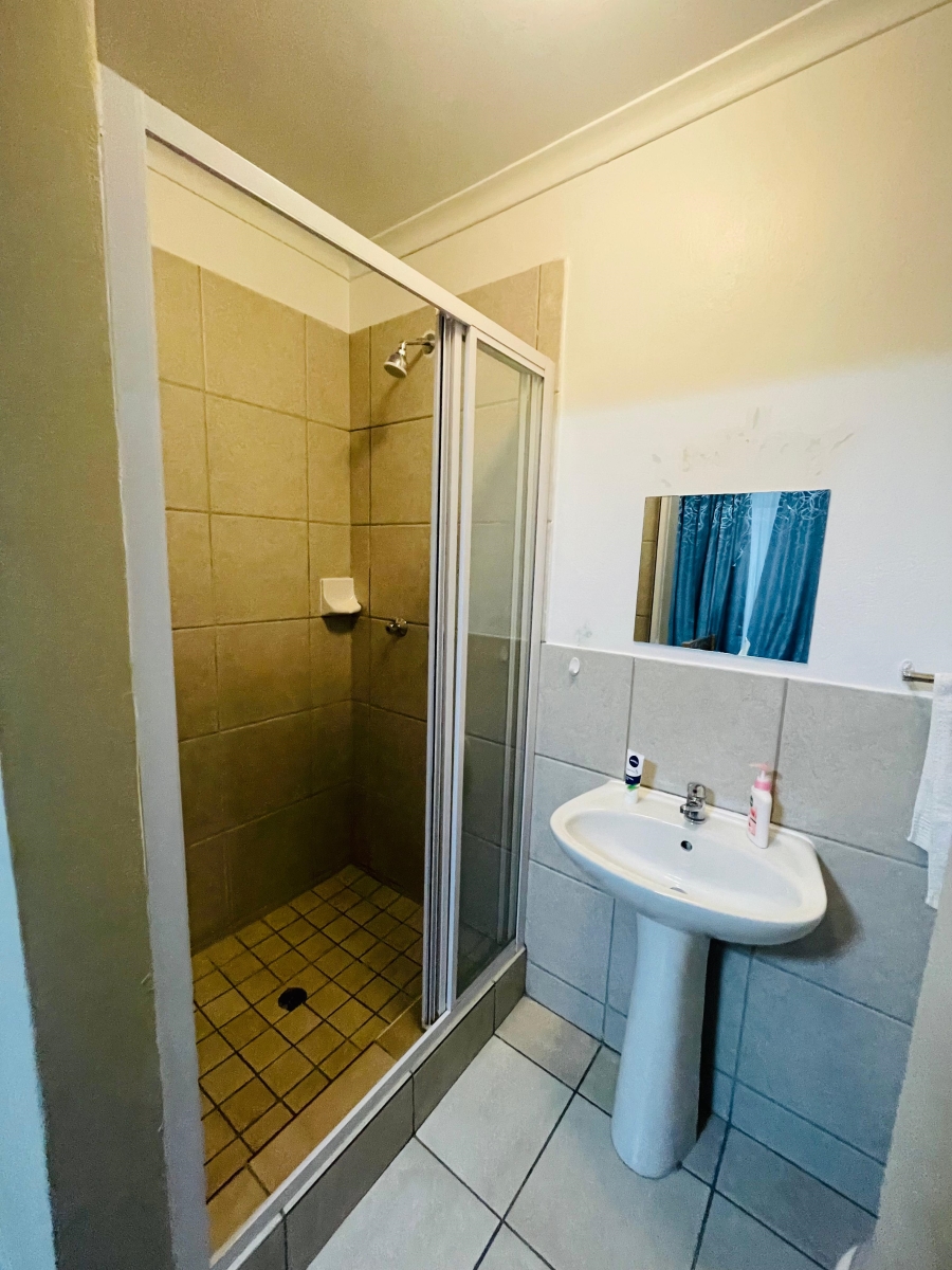 To Let 2 Bedroom Property for Rent in Wilgeheuwel Gauteng