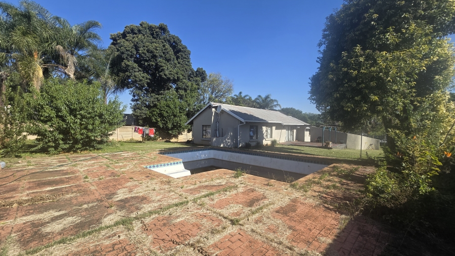 3 Bedroom Property for Sale in Garsfontein Gauteng