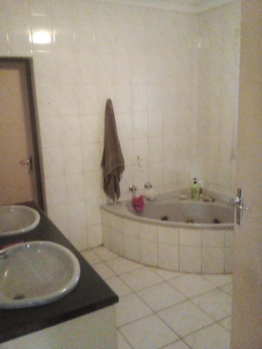 4 Bedroom Property for Sale in Vanderbijlpark CE Gauteng