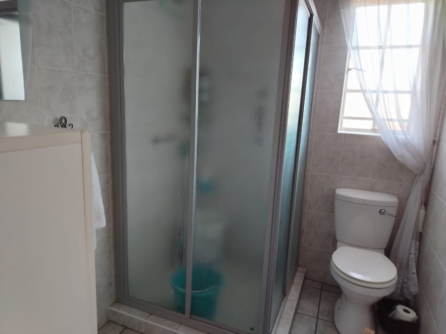 2 Bedroom Property for Sale in Three Rivers East Gauteng