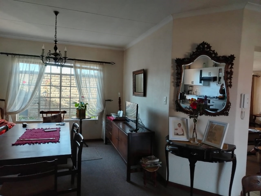 2 Bedroom Property for Sale in Three Rivers East Gauteng