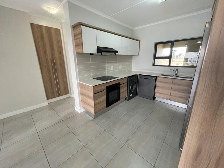 To Let 3 Bedroom Property for Rent in Waterfall Gauteng
