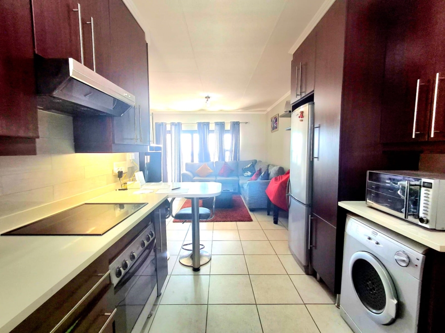 2 Bedroom Property for Sale in Greenstone Hill Gauteng