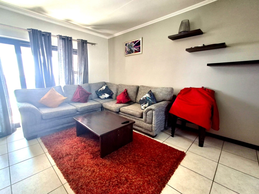 2 Bedroom Property for Sale in Greenstone Hill Gauteng