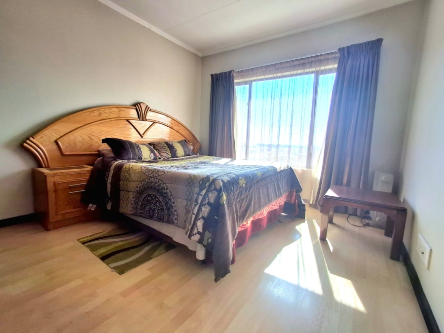 2 Bedroom Property for Sale in Greenstone Hill Gauteng