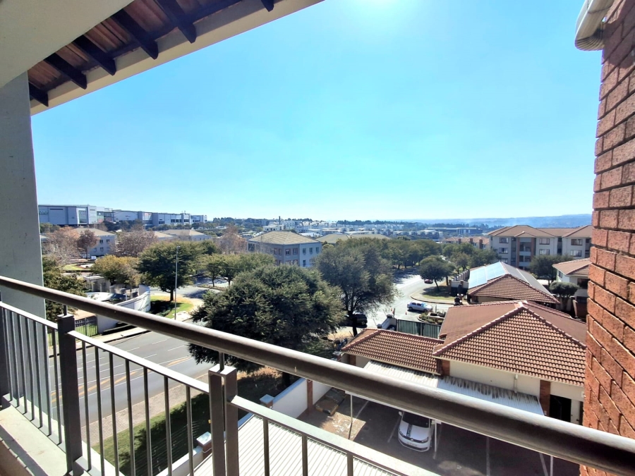 2 Bedroom Property for Sale in Greenstone Hill Gauteng