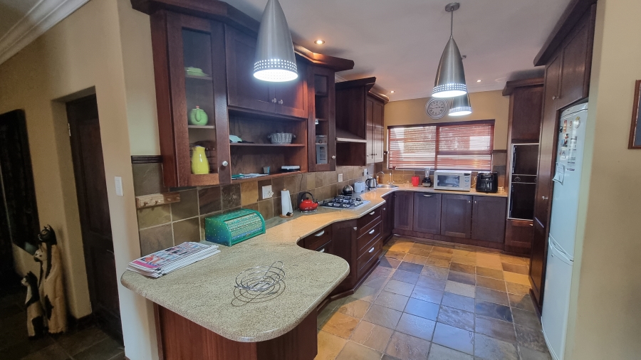 3 Bedroom Property for Sale in Silver Lakes Golf Estate Gauteng