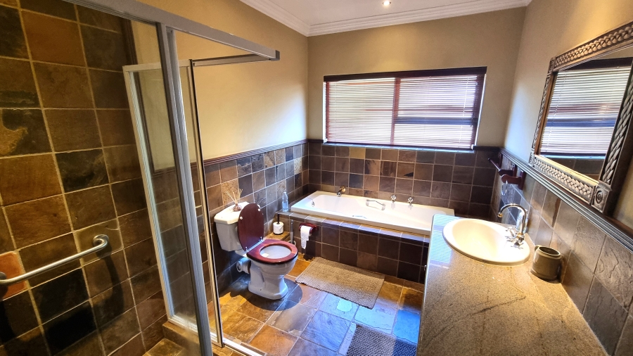 3 Bedroom Property for Sale in Silver Lakes Golf Estate Gauteng
