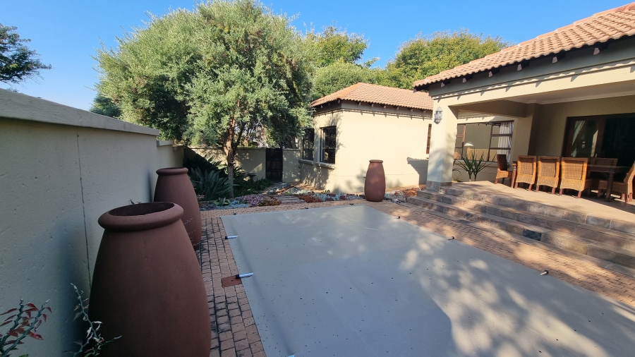3 Bedroom Property for Sale in Silver Lakes Golf Estate Gauteng
