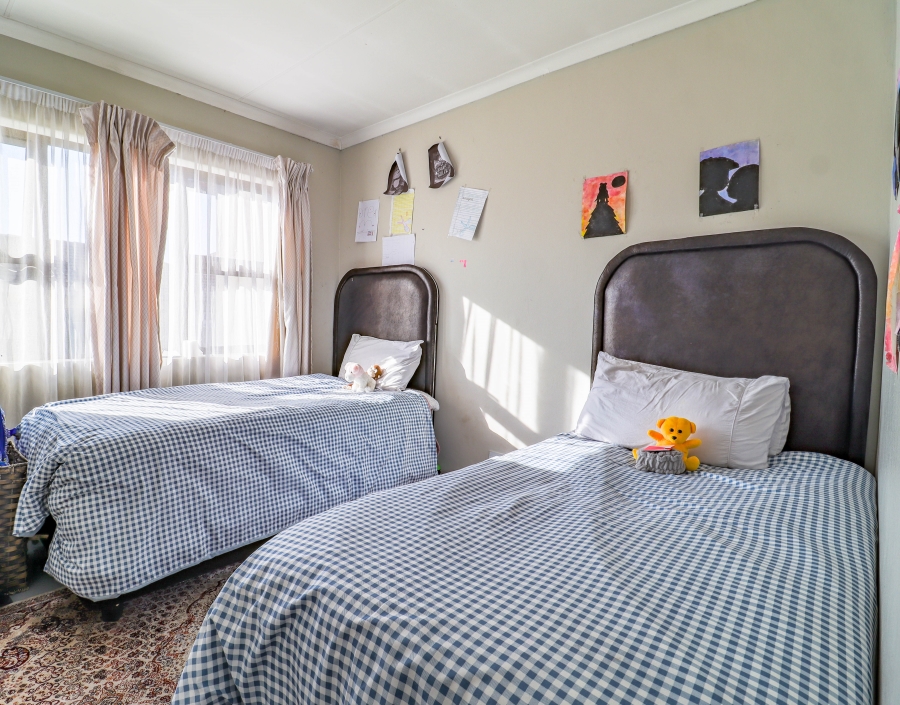 3 Bedroom Property for Sale in Thatchfield Estate Gauteng