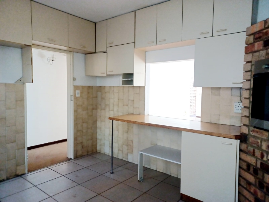 2 Bedroom Property for Sale in Windsor West Gauteng