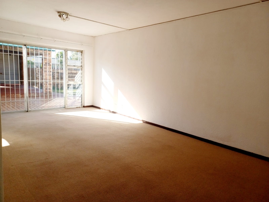 2 Bedroom Property for Sale in Windsor West Gauteng
