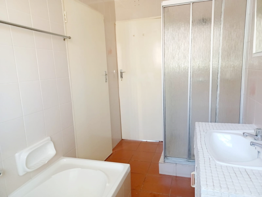 2 Bedroom Property for Sale in Windsor West Gauteng
